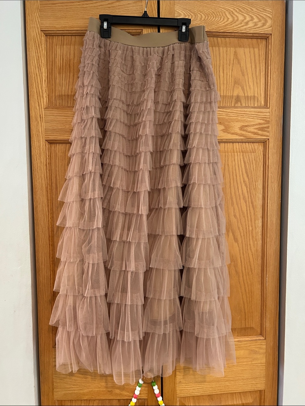 Ruffled Tiered Midi Skirt - Dusty beige